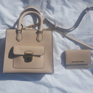Michael Kors medium tote style purse & wallet